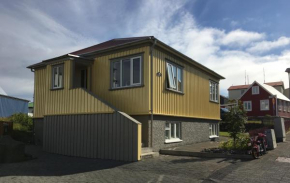 Отель Garður restored house  Stykkishólmur